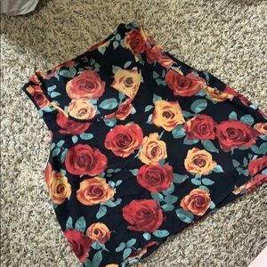 Rose print crop top